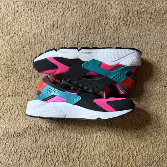 Air Huarache Hyper Pink and Dusty Cactus - Picture 1 of 7